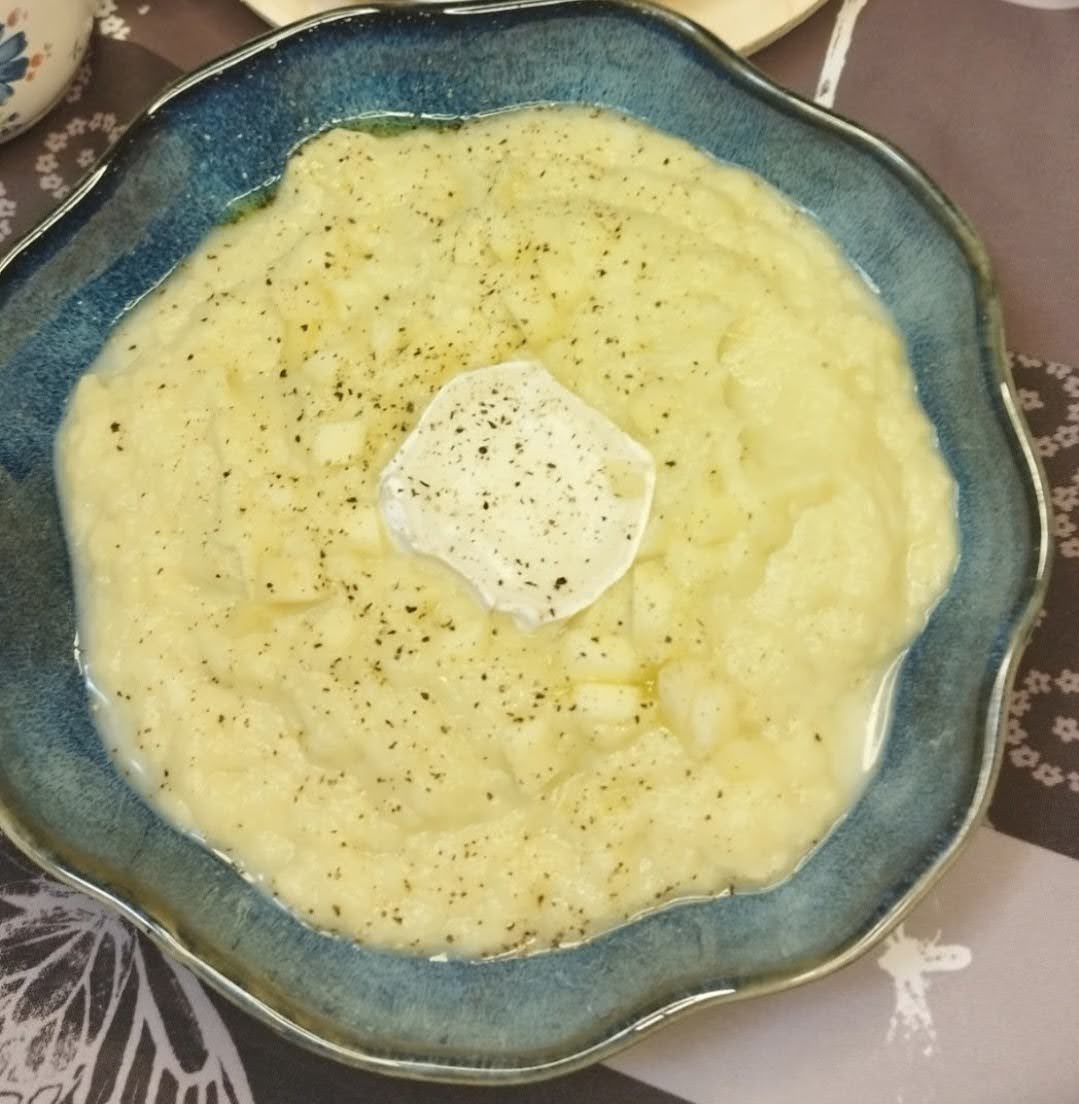 CREMA DE CALABACÍN Y QUESO DE CABRA