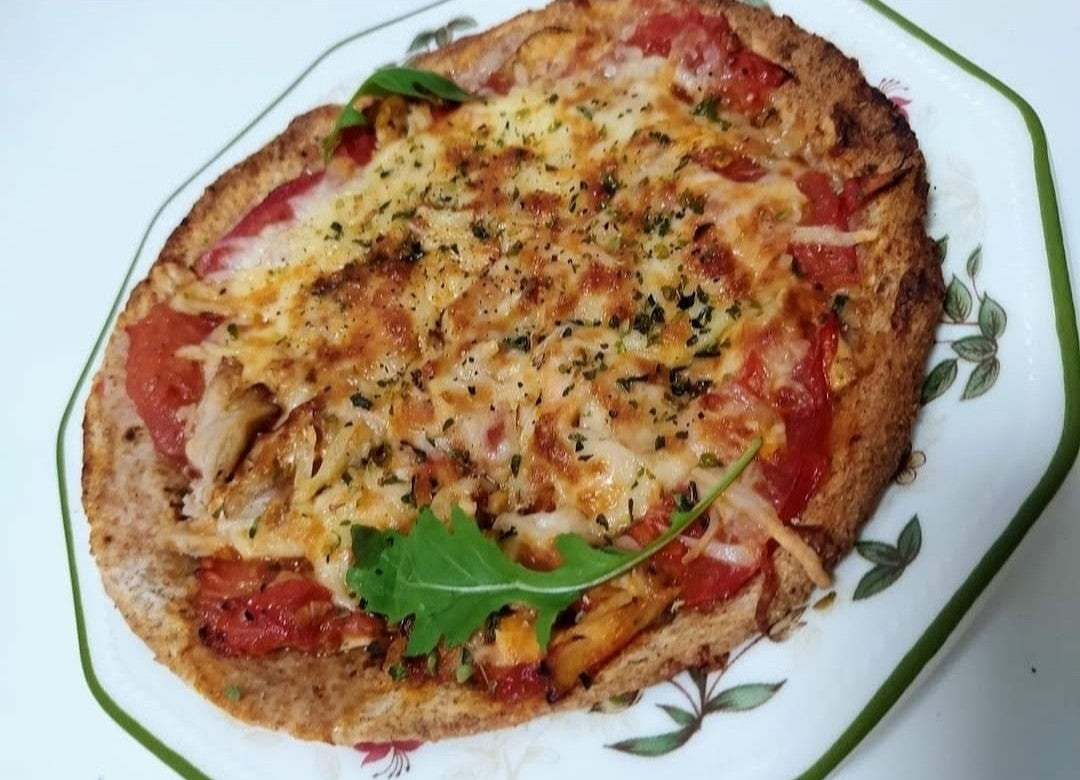 FAJITA INTEGRAL CON TOMATE Y ATÚN