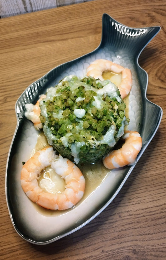 BRÓCOLI CON COLAS DE LANGOSTINOS CON QUESO DE CABRA