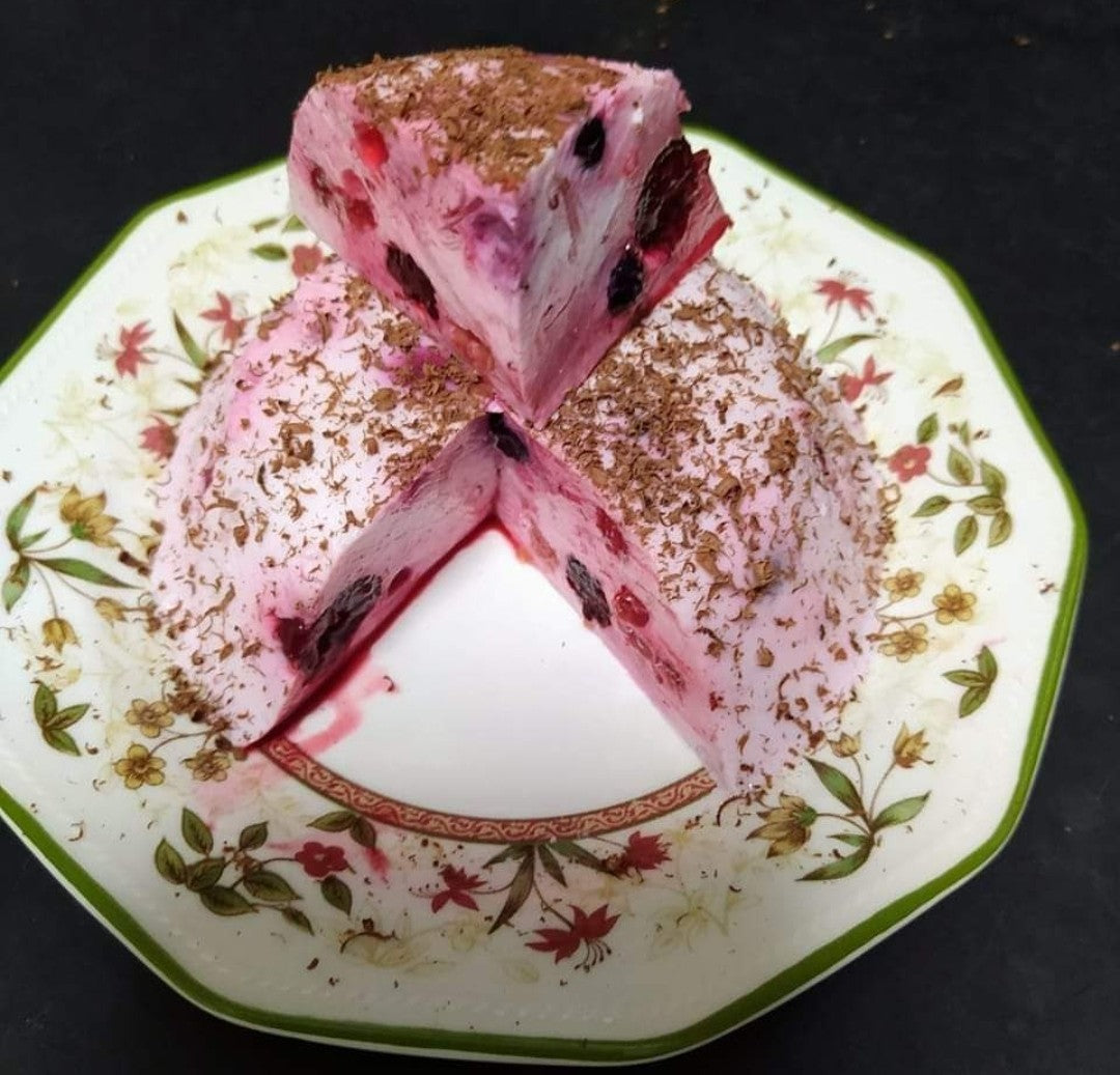 GELATINA DE QUESO BATIDO CON FRUTOS DEL BOSQUE CONGELADOS