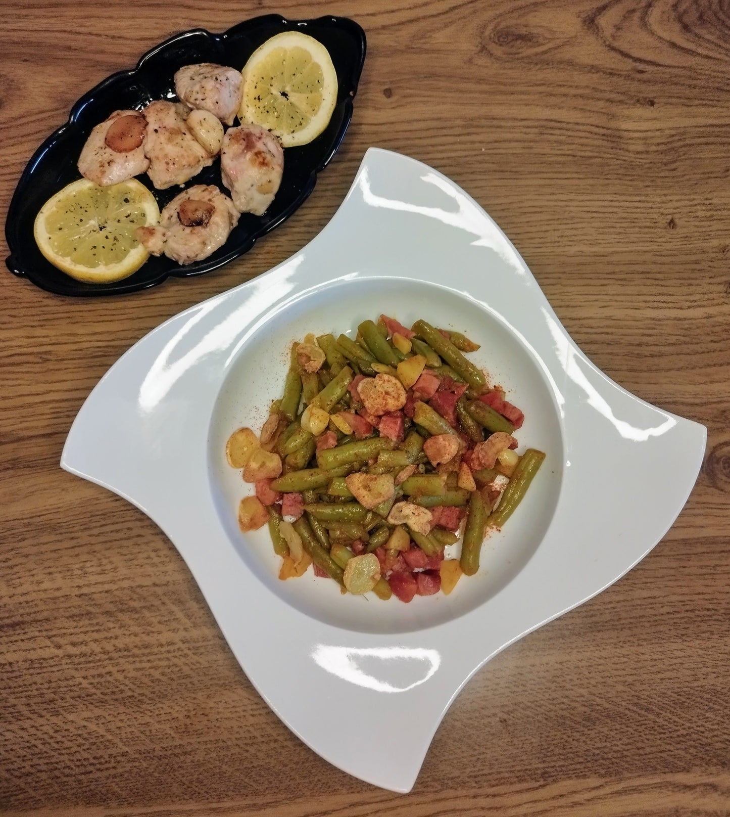 JUDÍAS VERDES CON JAMÓN Y POLLO AL LIMÓN