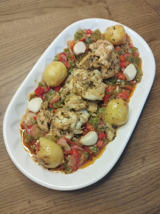 POLLO CON VERDURAS Y PATATAS AL HORNO