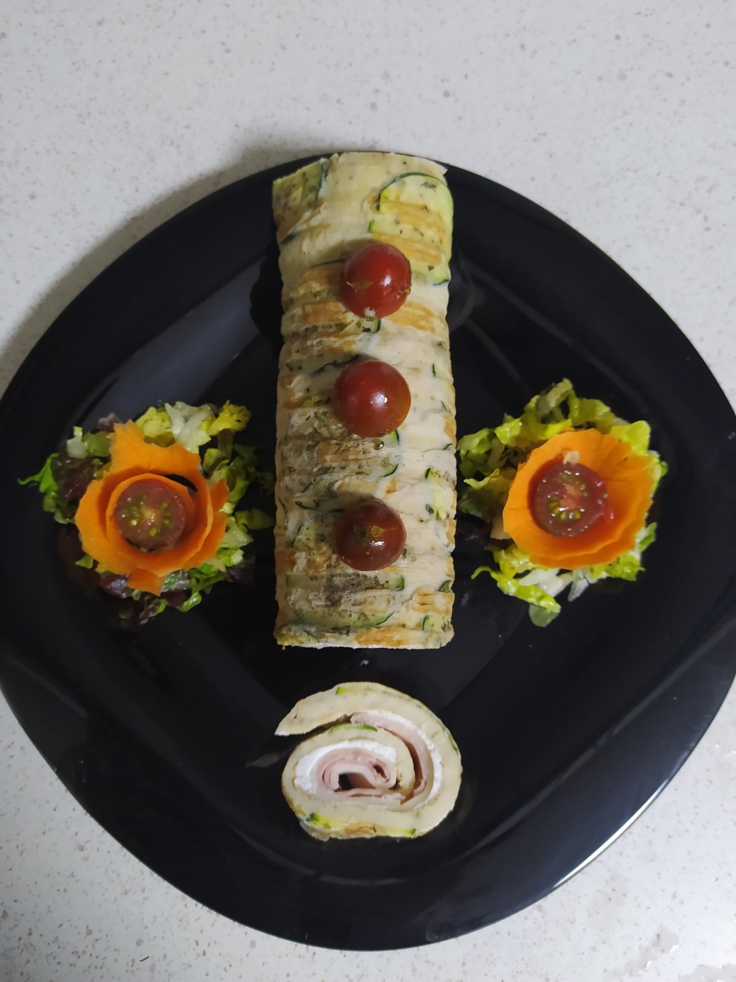 Tortilla and zucchini rolls